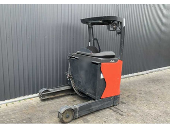 Chariot à mât rétractable LINDE R14