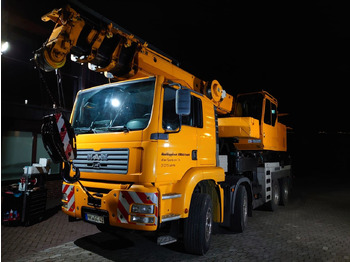 Camion grue MAN