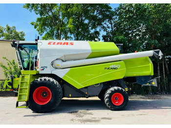 Moissonneuse-batteuse CLAAS Tucano 450