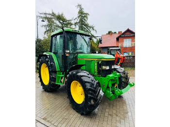 Tracteur agricole JOHN DEERE 6400