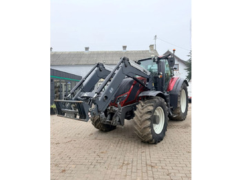 Tracteur agricole VALTRA T174