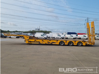 Semi-remorque surbaissé 2012 Cheiftain Tri Axl Step Frame Low Loader Trailer, Hydraulic Ramps, Out Riggers: photos 2