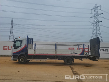 Camion plateau pour transport de équipements lourds 2016 DAF 210: photos 2 Camion plateau pour transport de équipements lourds 2016 DAF 210: photos 2