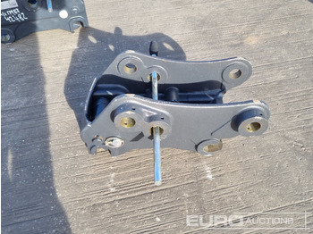 Attache rapide 2023 Manual QH 45mm Pin to suit 4-6 Ton Excavator: photos 2 Attache rapide 2023 Manual QH 45mm Pin to suit 4-6 Ton Excavator: photos 2