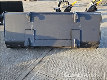 Godet neuf 90" Loading Bucket to suit Telehandler: photos 4 Godet neuf 90" Loading Bucket to suit Telehandler: photos 4