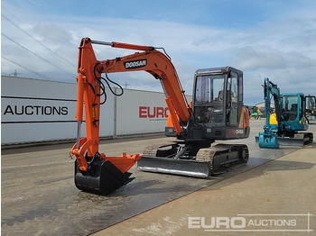 Mini pelle DOOSAN DH55-V