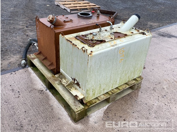 Matériel de chantier Hydraulic & Fuel Tank (2 of): photos 3