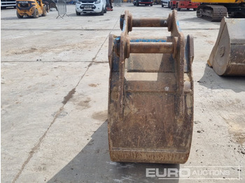 Godet Strickland 24" Digging Bucket 65mm Pin to suit 13 Ton Excavator: photos 4