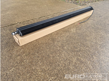 Équipement de garage Unused 32" 300W Combo Beam LED Light Bar, Mounting Brackets, IP68 Waterproof: photos 2