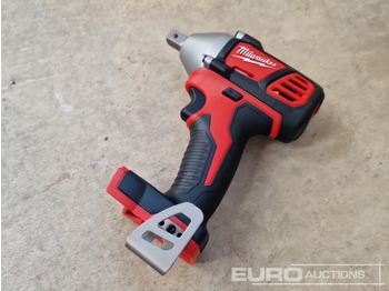 Matériel de chantier Unused Milwaukee M18 1/2 Cordless Impact Wrench (Body Only): photos 2