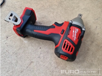 Matériel de chantier Unused Milwaukee M18 1/2 Cordless Impact Wrench (Body Only): photos 3