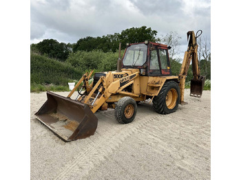 Tractopelle CASE 580