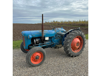 Tracteur agricole FORD