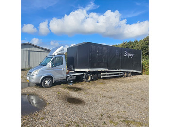 Tracteur routier IVECO Daily