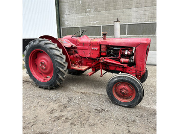 Tracteur agricole VOLVO
