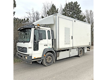 Camion fourgon VOLVO FL