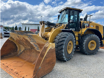 Chargeuse sur pneus CATERPILLAR 966