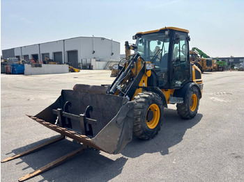 Chargeuse sur pneus JCB 407