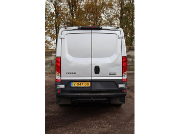 Fourgon utilitaire Iveco Daily 40C21: photos 5