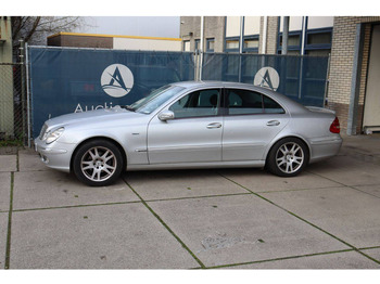 Berline MERCEDES-BENZ