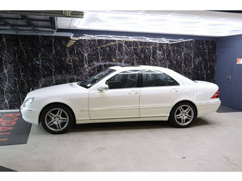 Berline MERCEDES-BENZ