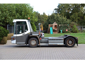 Tracteur portuaire Terberg DT183 Mega: photos 2 Tracteur portuaire Terberg DT183 Mega: photos 2