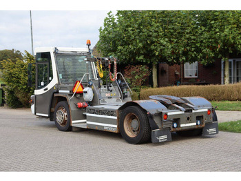 Tracteur portuaire Terberg DT183 Mega: photos 4 Tracteur portuaire Terberg DT183 Mega: photos 4