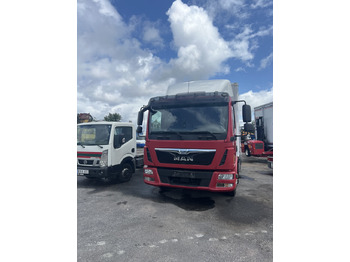 Camion fourgon MAN TGL