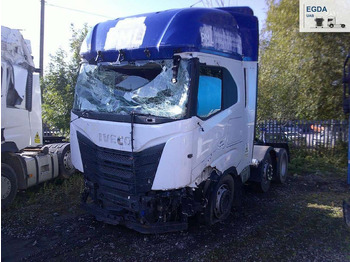 Tracteur routier IVECO S-WAY