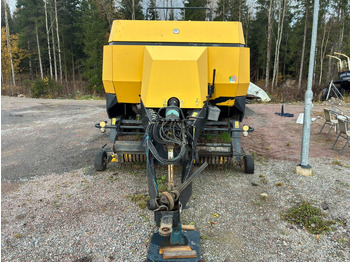 Presse à balles cubiques New Holland BB940A: photos 2 Presse à balles cubiques New Holland BB940A: photos 2