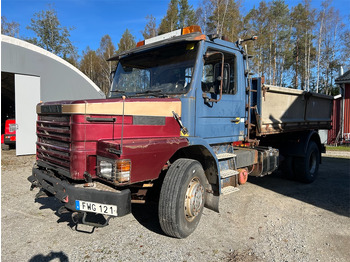 Camion plateau SCANIA 82