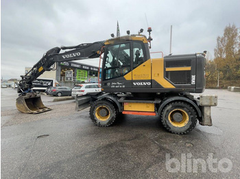 Pelle sur pneus VOLVO EW160E