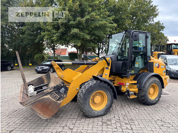 Chargeuse sur pneus CATERPILLAR 908M