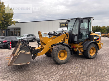 Chargeuse sur pneus CATERPILLAR 908M