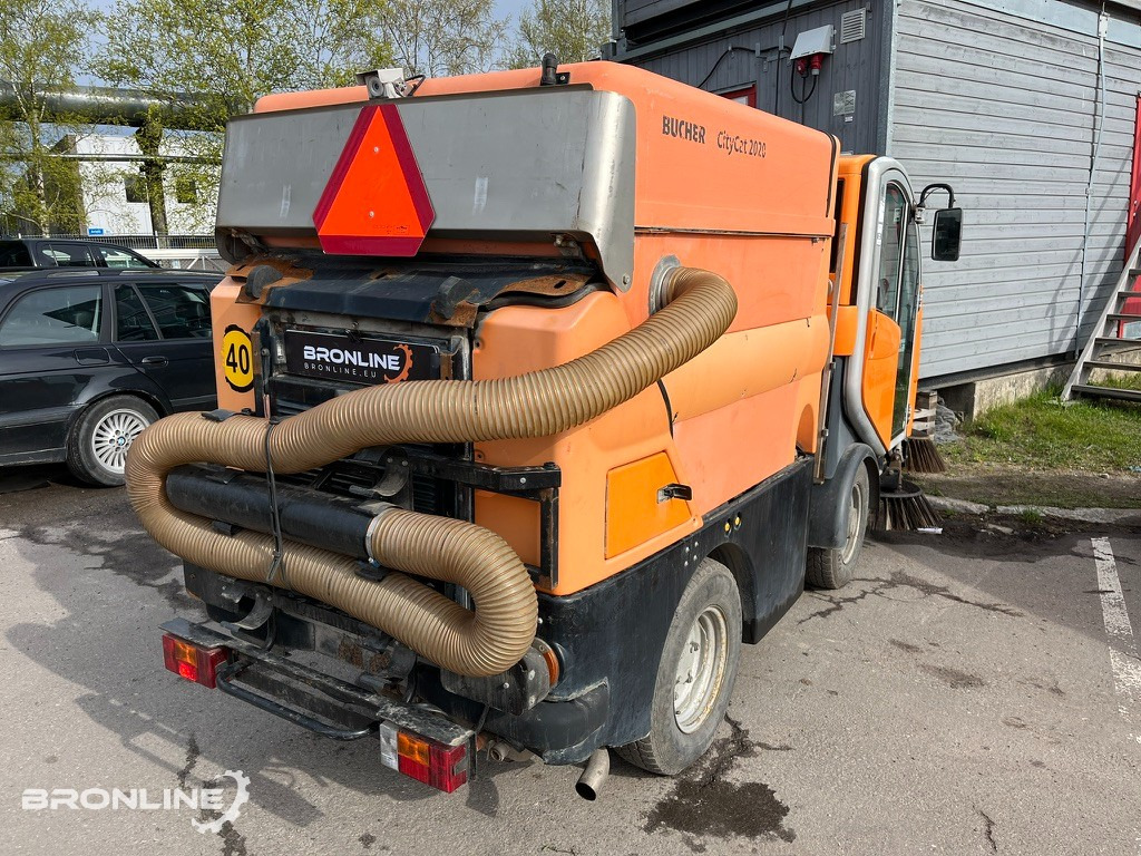2008 BUCHER CITYCAT 2020 Road sweeper - Balayeuse de voirie: photos 3 2008 BUCHER CITYCAT 2020 Road sweeper - Balayeuse de voirie: photos 3
