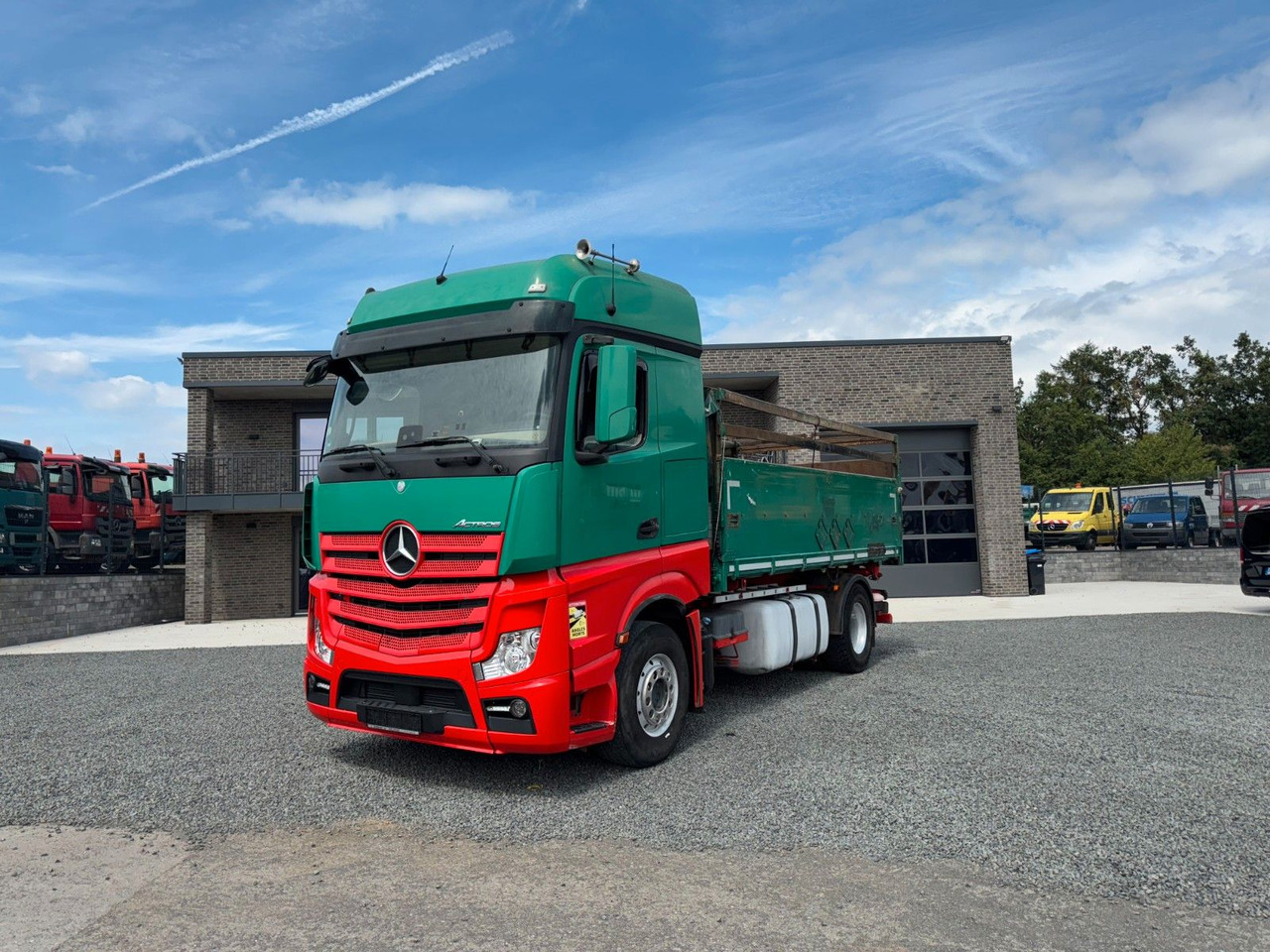 Mercedes-Benz Actros 1842 Kipper Dreiseitenkipper - Camion benne: photos 1 Mercedes-Benz Actros 1842 Kipper Dreiseitenkipper - Camion benne: photos 1