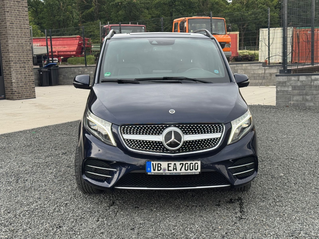 Mercedes-Benz V 250 AMG Avantg.Edition 4M Lang Distronic Stand - Transport de personnes: photos 4 Mercedes-Benz V 250 AMG Avantg.Edition 4M Lang Distronic Stand - Transport de personnes: photos 4
