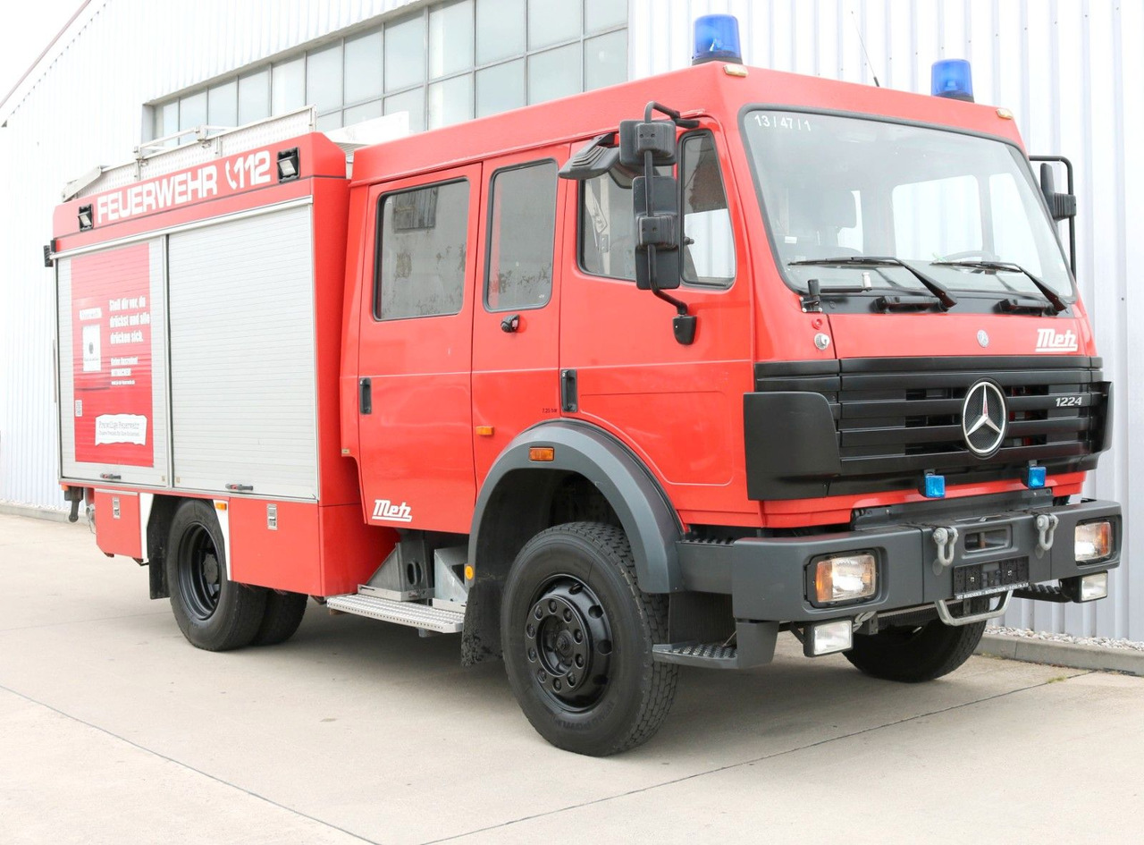 Mercedes-Benz SK 1224 4x4 DOKA + Lichtmast nur org. 22400 km - Camion: photos 1 Mercedes-Benz SK 1224 4x4 DOKA + Lichtmast nur org. 22400 km - Camion: photos 1
