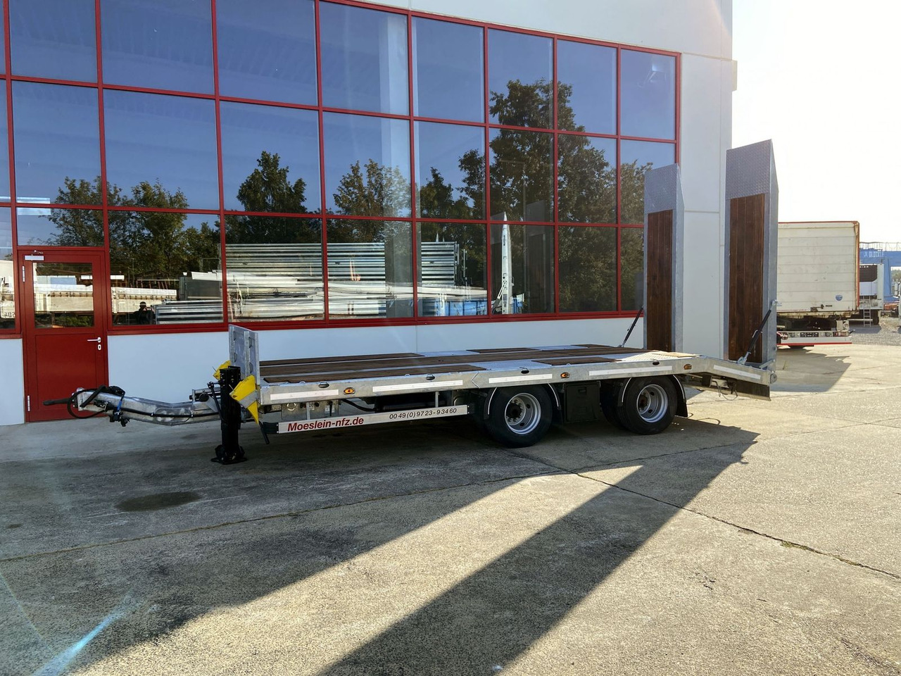 Möslein 19 t Tandemtieflader, Luftgefedert, NEU - Remorque porte-engin surbaissée: photos 2 Möslein 19 t Tandemtieflader, Luftgefedert, NEU - Remorque porte-engin surbaissée: photos 2