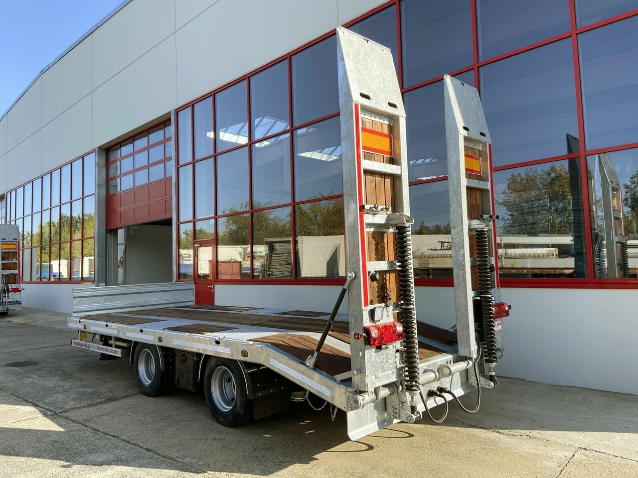 Möslein 21 t Tandemtieflader, Luftgefedert, NEU - Remorque porte-engin surbaissée: photos 4 Möslein 21 t Tandemtieflader, Luftgefedert, NEU - Remorque porte-engin surbaissée: photos 4