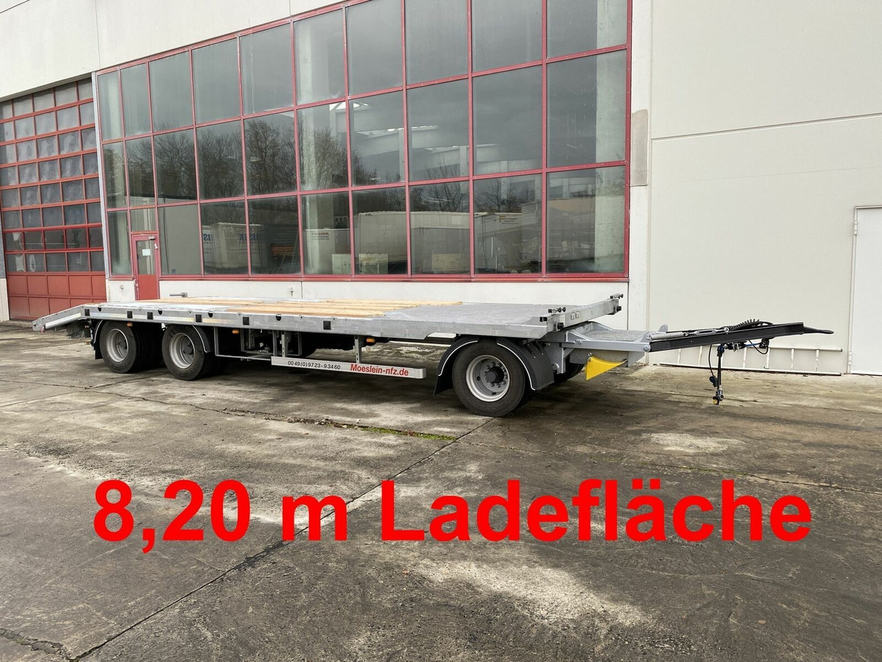 Möslein 3 Achs Tieflader gerader Ladefläche 8,10 m,Neuf - Remorque porte-engin surbaissée: photos 1 Möslein 3 Achs Tieflader gerader Ladefläche 8,10 m,Neuf - Remorque porte-engin surbaissée: photos 1