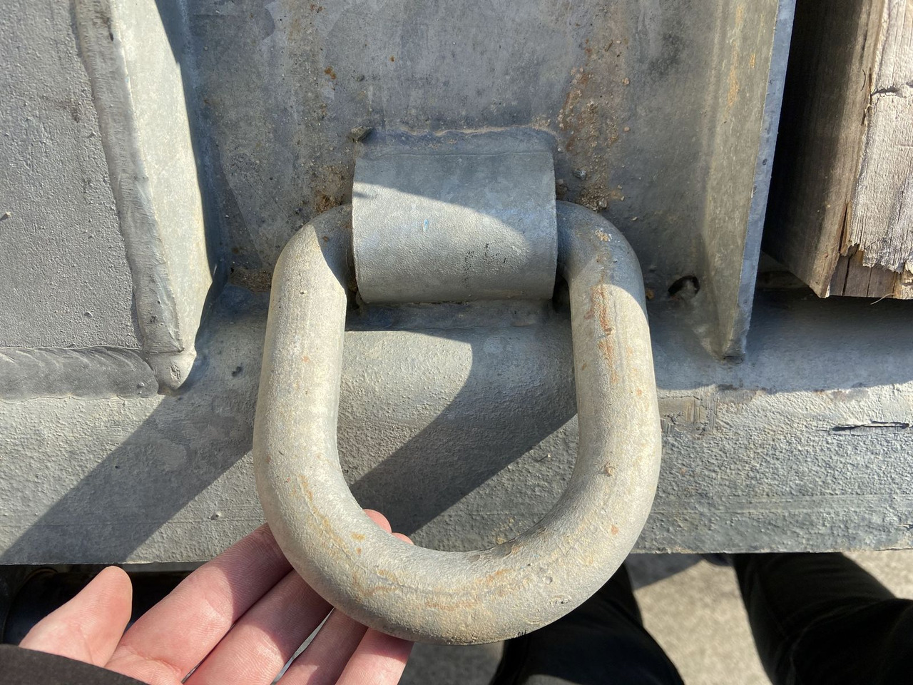Möslein Neuwertig 3 Achs Tieflader 8,10 m Ladefläche - Remorque porte-engin surbaissée: photos 5 Möslein Neuwertig 3 Achs Tieflader 8,10 m Ladefläche - Remorque porte-engin surbaissée: photos 5