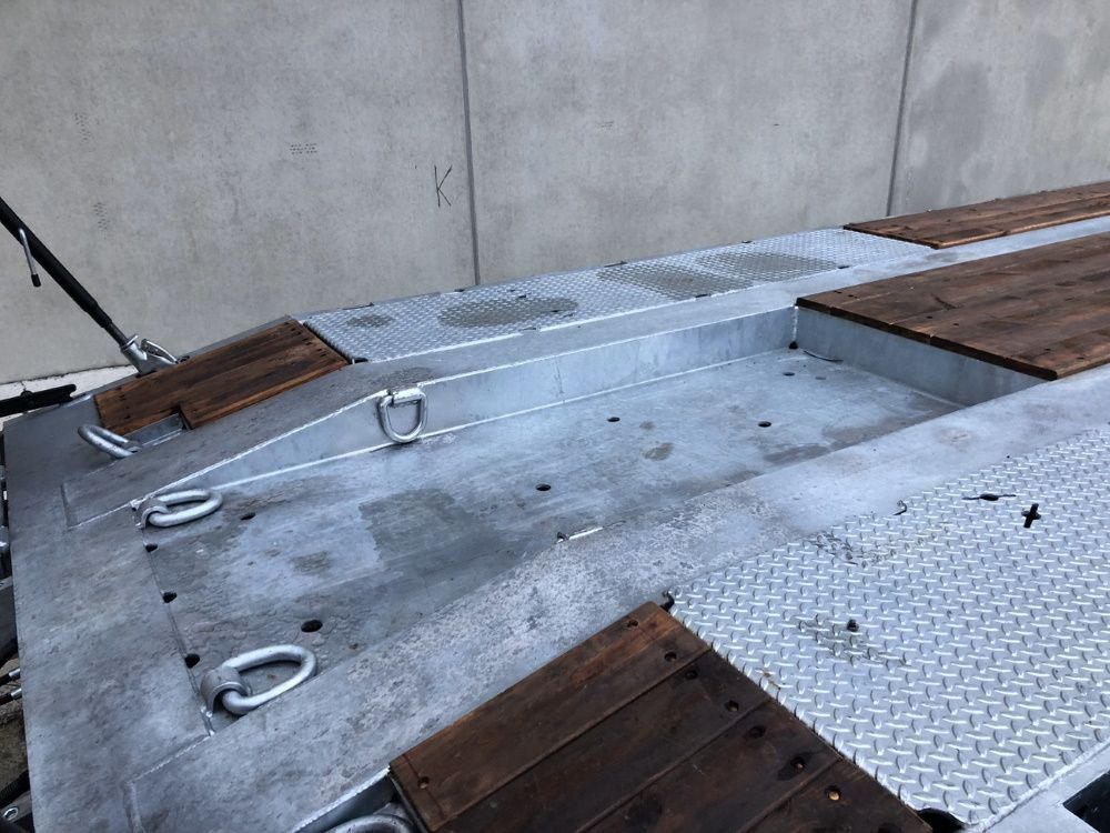 Möslein T4 VB H1 gerade neuer 4 Achs Tieflader gerade hydraulischen Rampen - Remorque porte-engin surbaissée: photos 2 Möslein T4 VB H1 gerade neuer 4 Achs Tieflader gerade hydraulischen Rampen - Remorque porte-engin surbaissée: photos 2