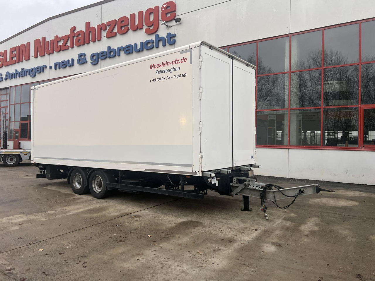 Möslein Tandem Koffer mit Ladebordwand 1,5 t + Durchlad - Remorque fourgon: photos 2 Möslein Tandem Koffer mit Ladebordwand 1,5 t + Durchlad - Remorque fourgon: photos 2