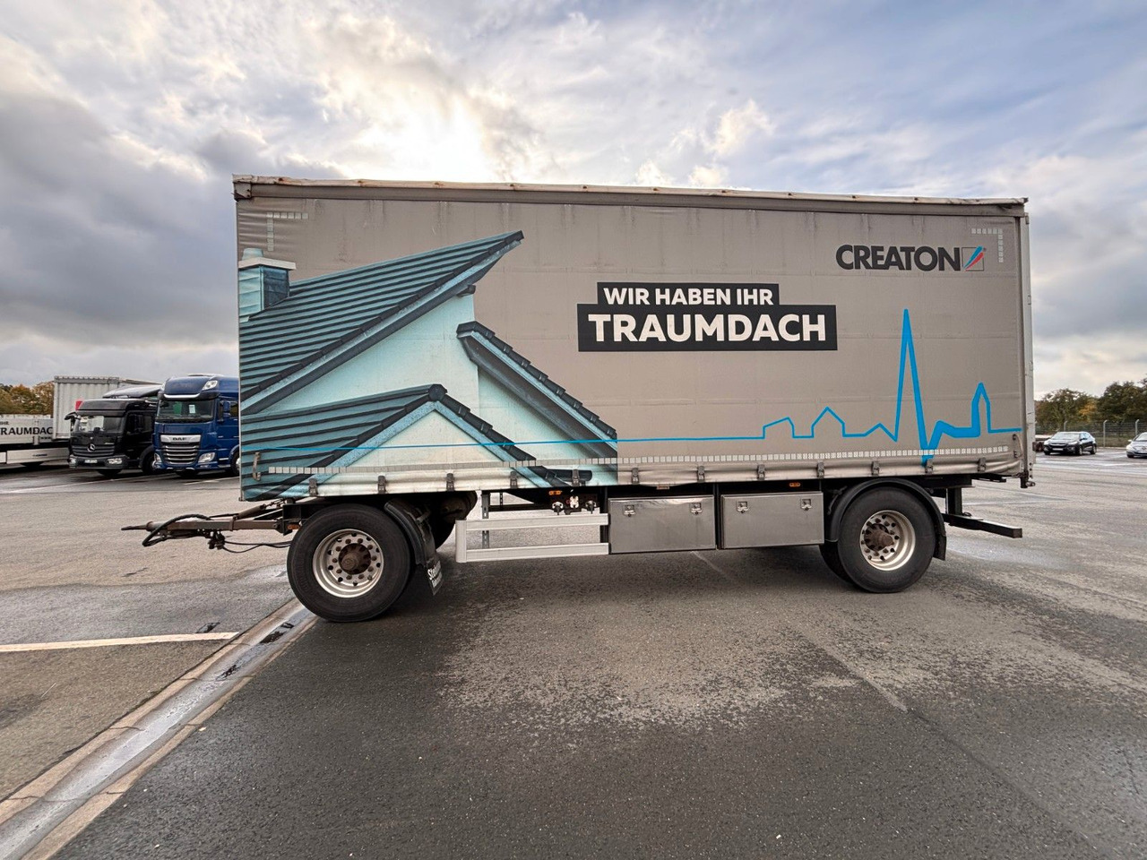 AZP18 Plane + Staplerhalterung - Remorque rideaux coulissants: photos 1 AZP18 Plane + Staplerhalterung - Remorque rideaux coulissants: photos 1