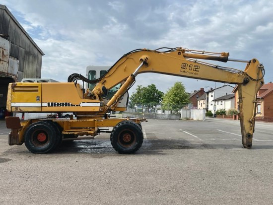 LIEBHERR A912 LITRONIC (PIEZAS / DESGUACE) - Pelle sur pneus: photos 3 LIEBHERR A912 LITRONIC (PIEZAS / DESGUACE) - Pelle sur pneus: photos 3