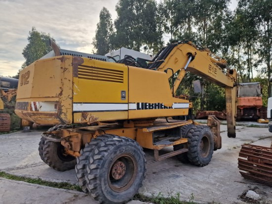 LIEBHERR A912 LITRONIC (PIEZAS / DESGUACE) - Pelle sur pneus: photos 1 LIEBHERR A912 LITRONIC (PIEZAS / DESGUACE) - Pelle sur pneus: photos 1