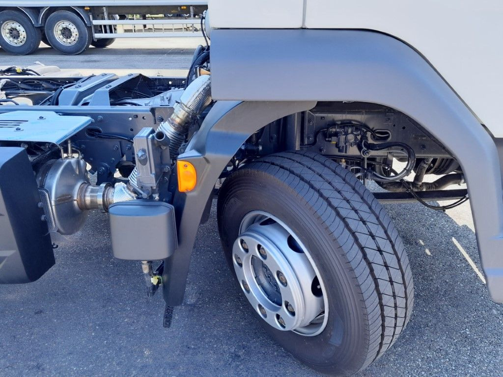 DAF FA XB 260 12t reparierter Wasserschaden - Châssis cabine: photos 5 DAF FA XB 260 12t reparierter Wasserschaden - Châssis cabine: photos 5