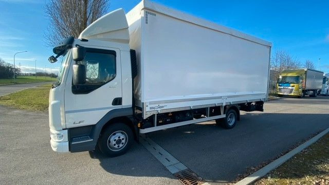 DAF LF 210 7,49t Pritsche Plane LBW - Utilitaire rideaux coulissants (PLSC): photos 1 DAF LF 210 7,49t Pritsche Plane LBW - Utilitaire rideaux coulissants (PLSC): photos 1