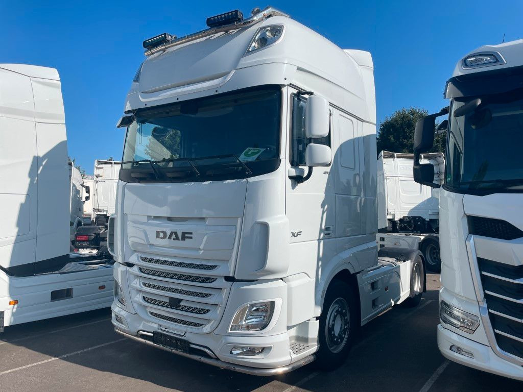 DAF FT XF480 SSC, 2x Tank, Standklima, Lampenbügel DAF FT XF480 SSC, 2x Tank, Standklima, Lampenbügel - Tracteur routier: photos 2 DAF FT XF480 SSC, 2x Tank, Standklima, Lampenbügel DAF FT XF480 SSC, 2x Tank, Standklima, Lampenbügel - Tracteur routier: photos 2